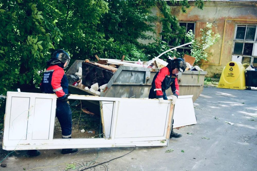 Продолжаем ликвидировать последствия ЧС Продолжаем ликвидировать последствия ЧС