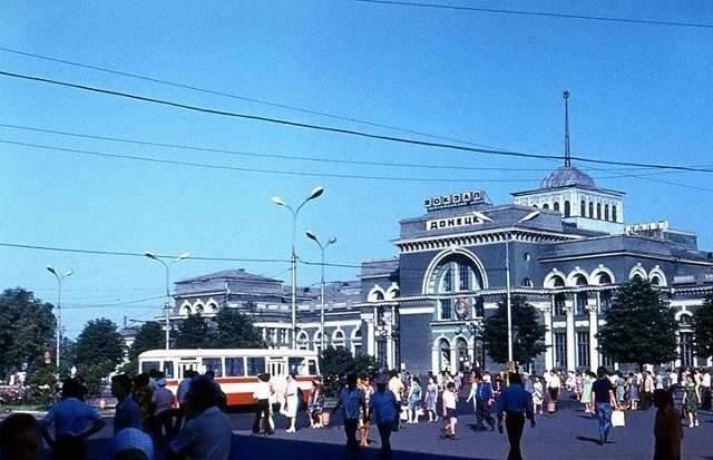 Алексей Кулемзин: Ровно 80 лет назад, 23 мая 1945 года, в Сталино стартовало строительство железнодорожного вокзала Алексей Кулемзин: Ровно 80 лет назад, 23 мая 1945 года, в Сталино стартовало строительство железнодорожного вокзала