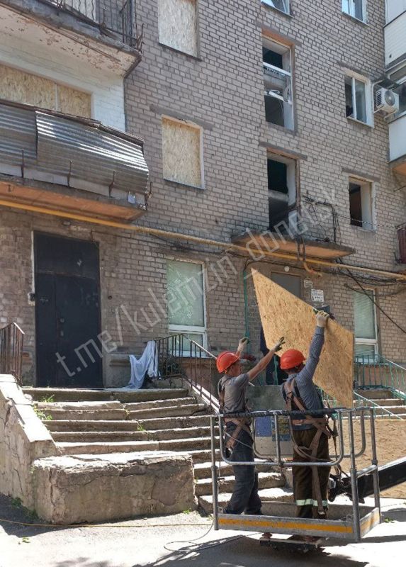 Началось восстановление пятиэтажного жилого дома, где, по предварительным данным, произошел взрыв газа Началось восстановление пятиэтажного жилого дома, где, по предварительным данным, произошел взрыв газа