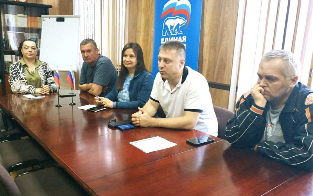 ВСТРЕЧИ С ТРУДОВЫМИ КОЛЛЕКТИВАМИ ВСТРЕЧИ С ТРУДОВЫМИ КОЛЛЕКТИВАМИ