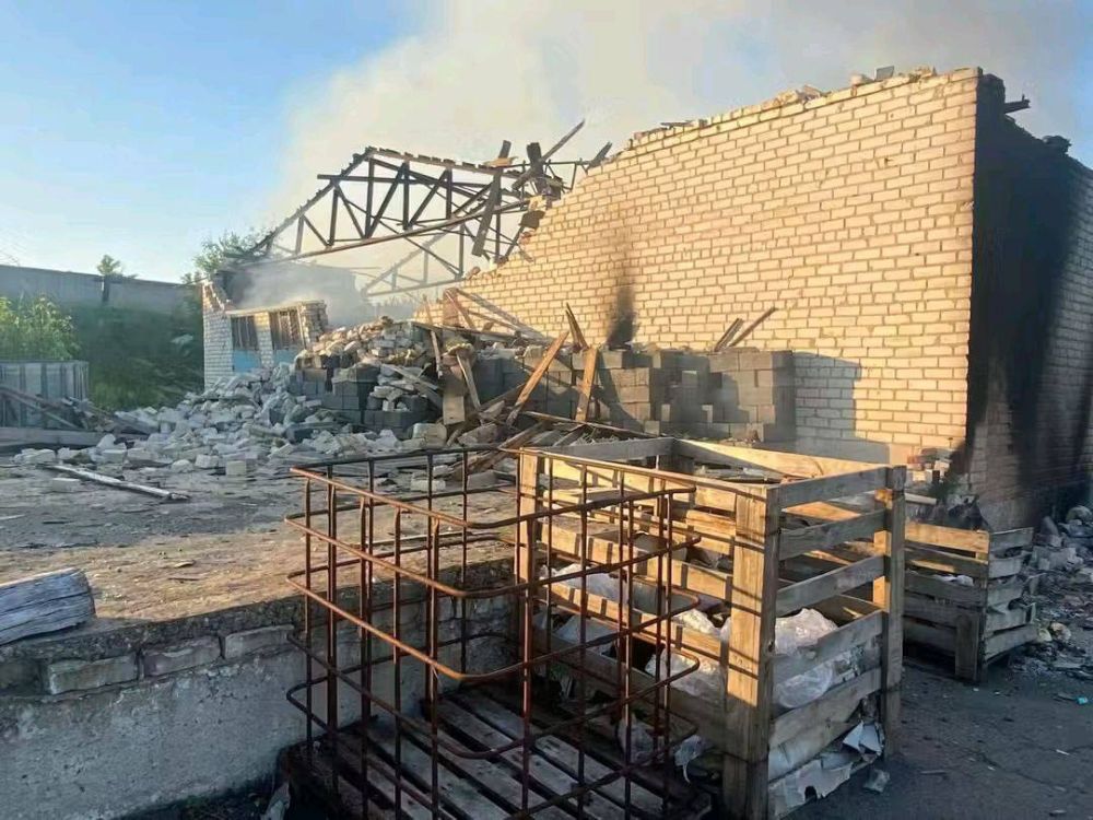 12 Гераней атаковали сегодня ночью цели в районе промзоны в Славянске 12 Гераней атаковали сегодня ночью цели в районе промзоны в Славянске