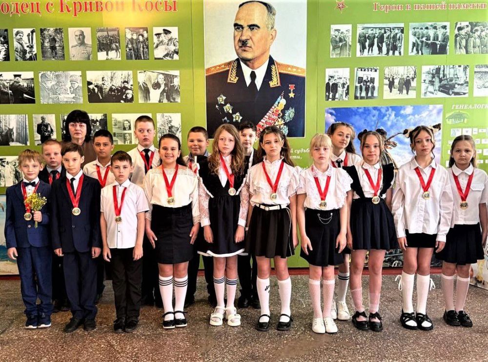 Последний звонок 2025 в Новоазовском округе Последний звонок 2025 в Новоазовском округе