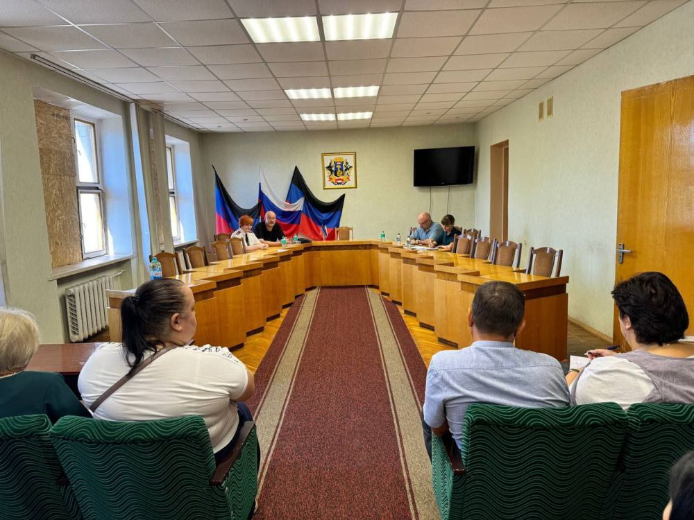 В рамках партийного проекта «Предпринимательство» Всероссийской политической партии «Единая Россия» в Пролетарском районе прошел семинар, в котором приняли участие предприниматели района В рамках партийного проекта «Предпринимательство» Всероссийской политической партии «Единая Россия» в Пролетарском районе прошел семинар, в котором приняли участие предприниматели района