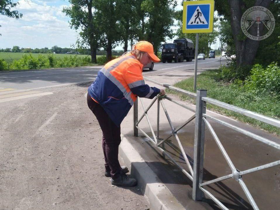 На выходных специалисты продолжили работы по наведению порядка на дорогах На выходных специалисты продолжили работы по наведению порядка на дорогах