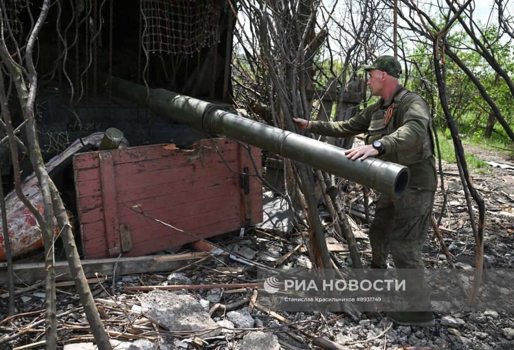 Боевая работа танка Т-80БВМ группировки войск «Центр» с закрытых огневых позиций на Покровском (Красноармейском) направлении Боевая работа танка Т-80БВМ группировки войск «Центр» с закрытых огневых позиций на Покровском (Красноармейском) направлении