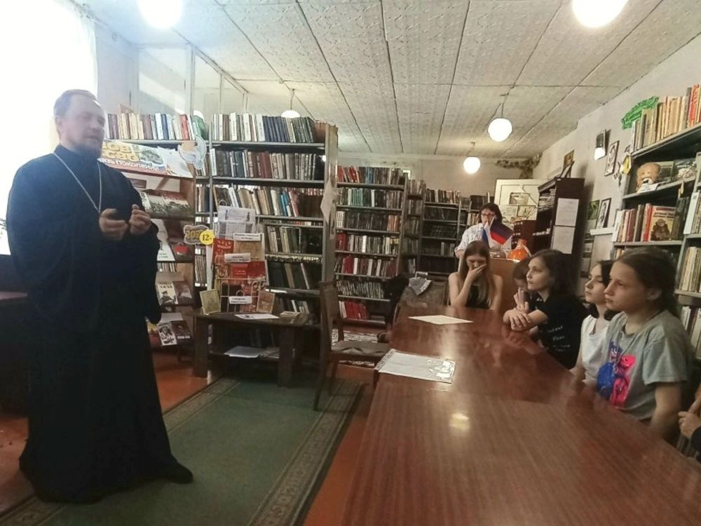 День славянской письменности и культуры встретили в Будённовском районе Донецка! День славянской письменности и культуры встретили в Будённовском районе Донецка!