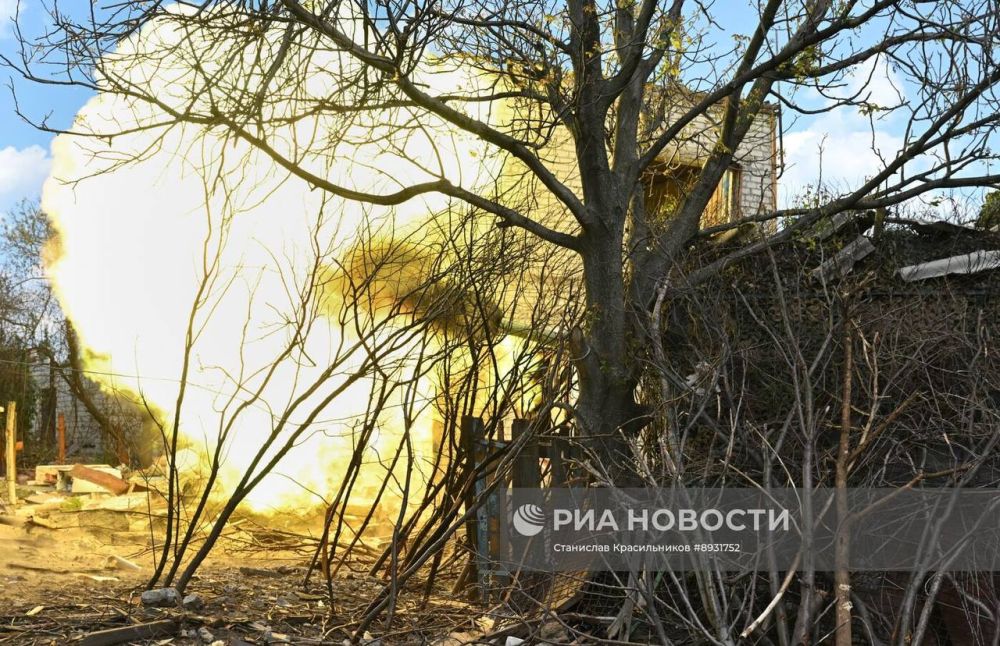 Боевая работа танка Т-80БВМ группировки войск «Центр» с закрытых огневых позиций на Покровском (Красноармейском) направлении Боевая работа танка Т-80БВМ группировки войск «Центр» с закрытых огневых позиций на Покровском (Красноармейском) направлении