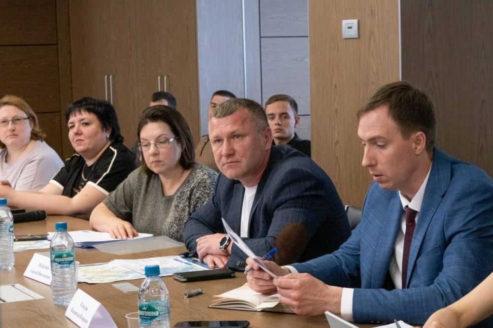 Ключевые аспекты установления административных границ ДНР обсудили на рабочем совещании с коллегами из государственных и муниципальных органов Ключевые аспекты установления административных границ ДНР обсудили на рабочем совещании с коллегами из государственных и муниципальных органов