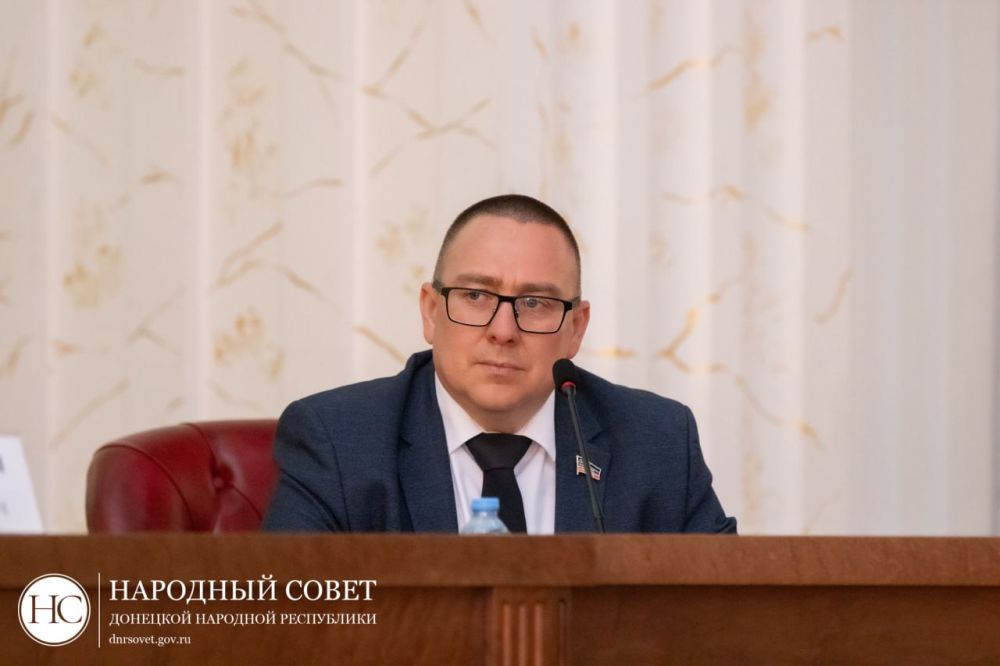 Сенатор Российской Федерации – представитель от законодательного (представительного) органа государственной власти Донецкой Народной Республики Александр Волошин выступил в Народном Совете с отчетом о деятельности за 2024 год Сенатор Российской Федерации – представитель от законодательного (представительного) органа государственной власти Донецкой Народной Республики Александр Волошин выступил в Народном Совете с отчетом о деятельности за 2024 год