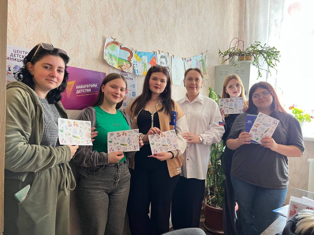 День химика. Химическая отрасль — важная часть экономики России: она обеспечивает сырьём множество производств и охватывает такие сферы, как экология, сельское хозяйство, фармацевтика и ядерные технологии День химика. Химическая отрасль — важная часть экономики России: она обеспечивает сырьём множество производств и охватывает такие сферы, как экология, сельское хозяйство, фармацевтика и ядерные технологии