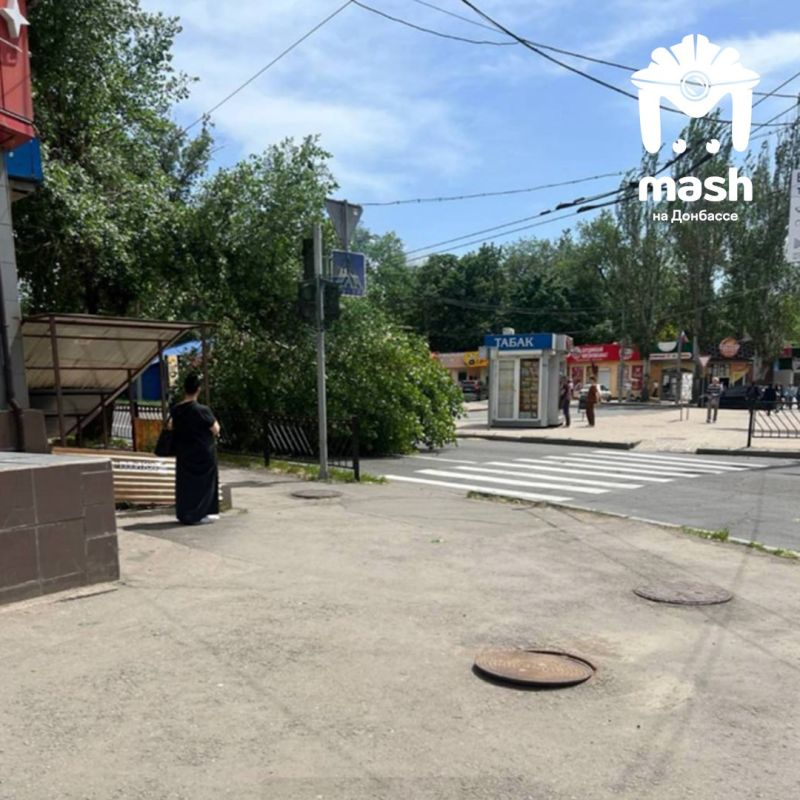 Сильный ветер бушует в ДНР Сильный ветер бушует в ДНР