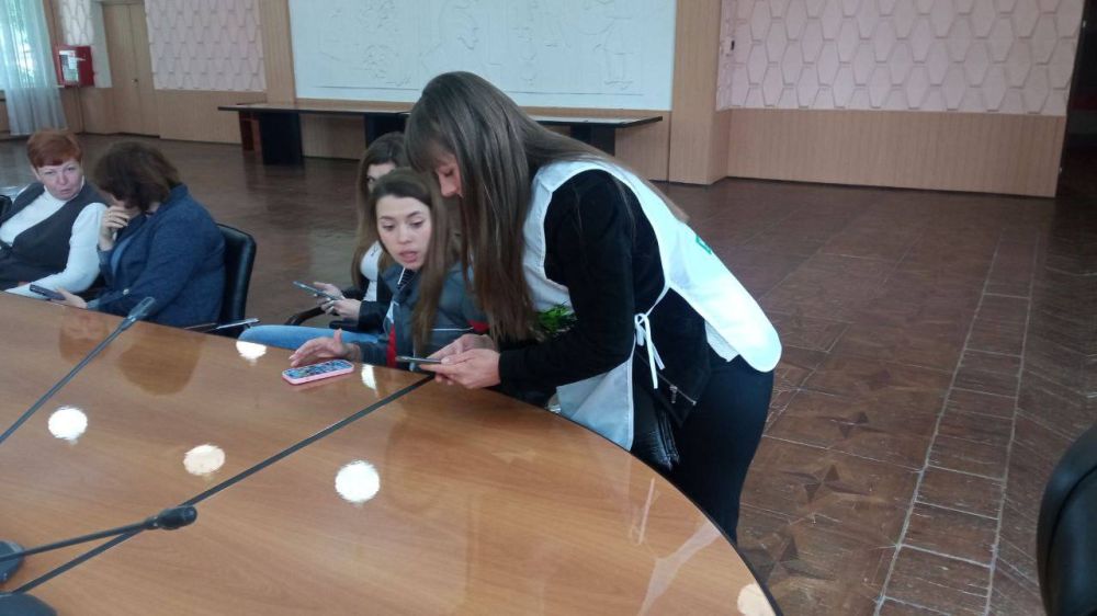 В рамках партийного проекта «Городская среда» была проведена акция, направленная на содействие в проведении голосовании по выбору объектов на благоустройство на территории городского округа Харцызск В рамках партийного проекта «Городская среда» была проведена акция, направленная на содействие в проведении голосовании по выбору объектов на благоустройство на территории городского округа Харцызск