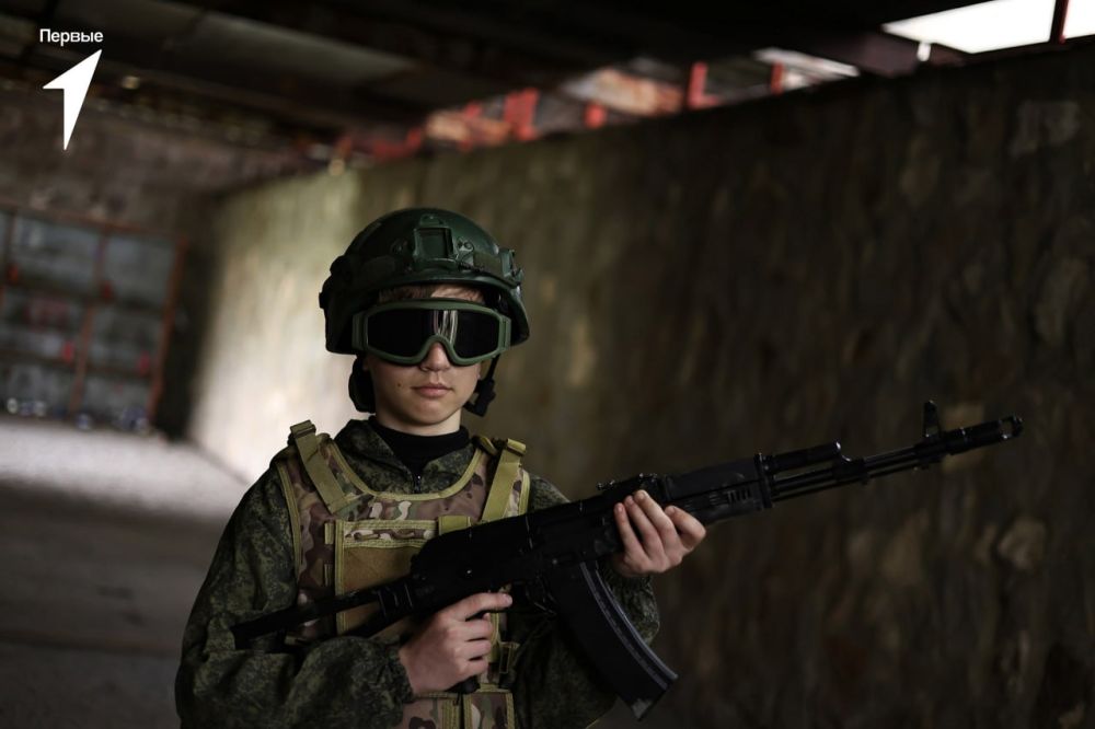 Горловские школьники на региональном этапе военно-спортивной игры «Зарница 2.0» Горловские школьники на региональном этапе военно-спортивной игры «Зарница 2.0»