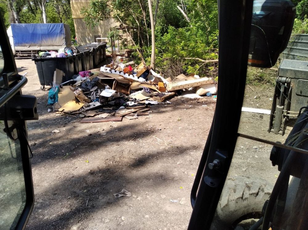 Василий Ткачук: В период с 14.05.2025 по 27.05.2025 при содействии Управы Калининского внутригородского района Администрации городского округа Донецк, региональным предприятием - перевозчиком ГУП ДНР "ДОНСНАБКОМПЛЕКТ"... Василий Ткачук: В период с 14.05.2025 по 27.05.2025 при содействии Управы Калининского внутригородского района Администрации городского округа Донецк, региональным предприятием - перевозчиком ГУП ДНР "ДОНСНАБКОМПЛЕКТ"...