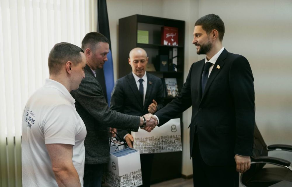 Александр Волошин: #Работа_в_Республике. Донбасс: спорт, воспитание, движение вперёд Александр Волошин: #Работа_в_Республике. Донбасс: спорт, воспитание, движение вперёд
