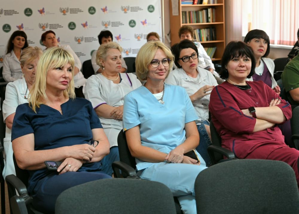 «Обсуждение актуальных вопросов с трудовым коллективом» «Обсуждение актуальных вопросов с трудовым коллективом»