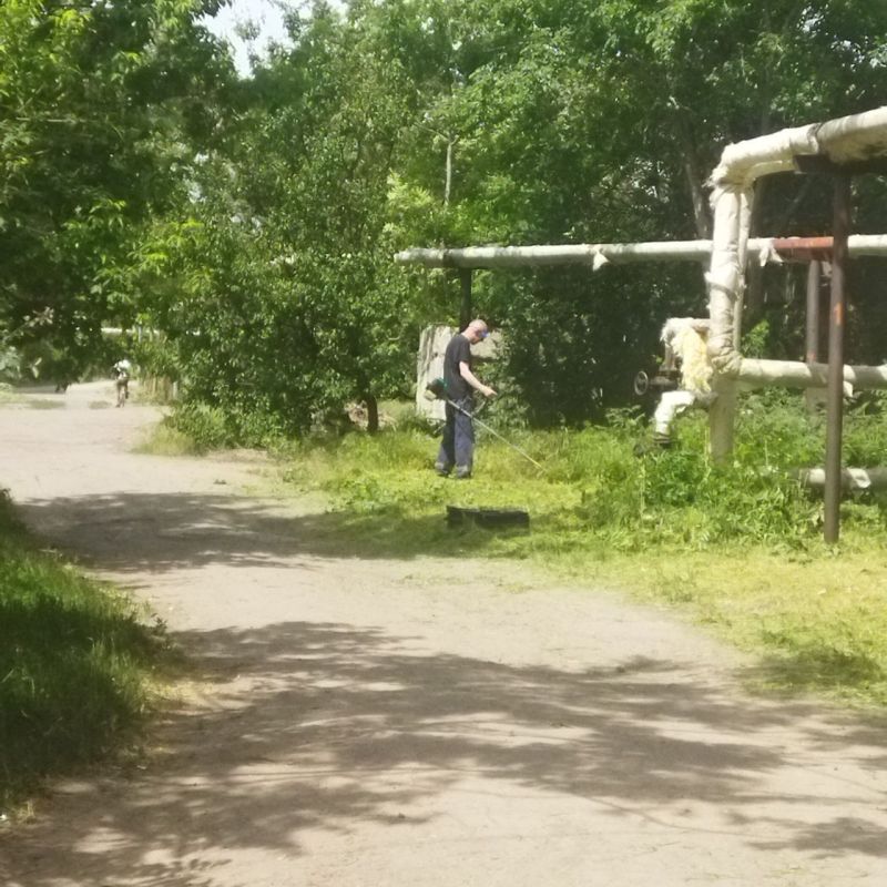 В Кировском проводятся работы по благоустройству В Кировском проводятся работы по благоустройству