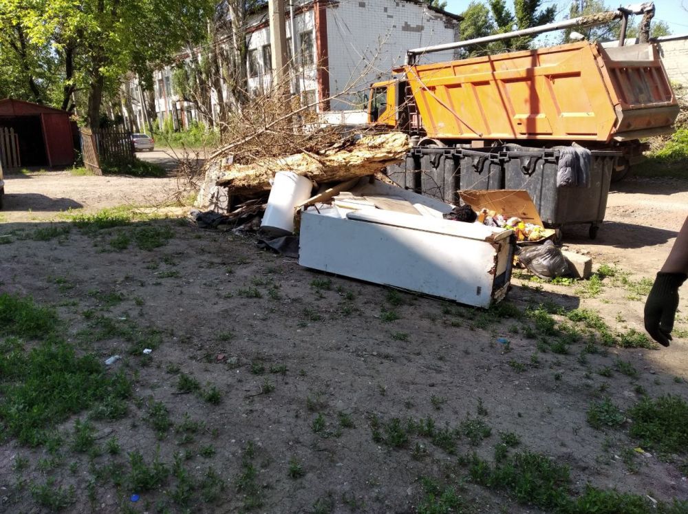 Василий Ткачук: В период с 14.05.2025 по 27.05.2025 при содействии Управы Калининского внутригородского района Администрации городского округа Донецк, региональным предприятием - перевозчиком ГУП ДНР "ДОНСНАБКОМПЛЕКТ"... Василий Ткачук: В период с 14.05.2025 по 27.05.2025 при содействии Управы Калининского внутригородского района Администрации городского округа Донецк, региональным предприятием - перевозчиком ГУП ДНР "ДОНСНАБКОМПЛЕКТ"...