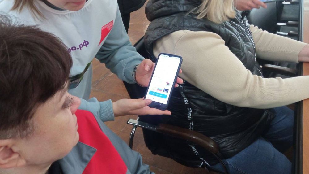 В рамках партийного проекта «Городская среда» была проведена акция, направленная на содействие в проведении голосовании по выбору объектов на благоустройство на территории городского округа Харцызск В рамках партийного проекта «Городская среда» была проведена акция, направленная на содействие в проведении голосовании по выбору объектов на благоустройство на территории городского округа Харцызск