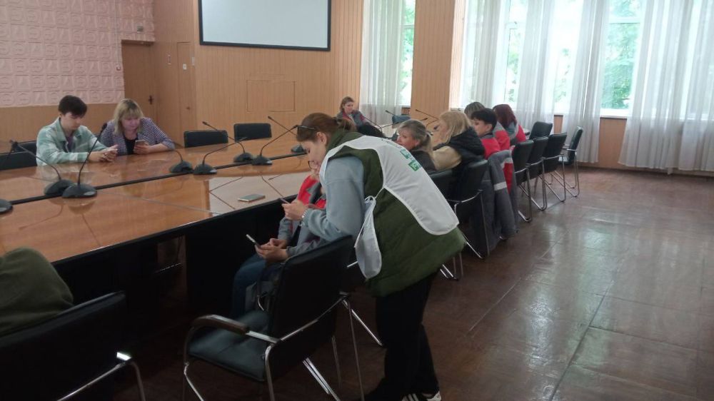 В рамках партийного проекта «Городская среда» была проведена акция, направленная на содействие в проведении голосовании по выбору объектов на благоустройство на территории городского округа Харцызск В рамках партийного проекта «Городская среда» была проведена акция, направленная на содействие в проведении голосовании по выбору объектов на благоустройство на территории городского округа Харцызск