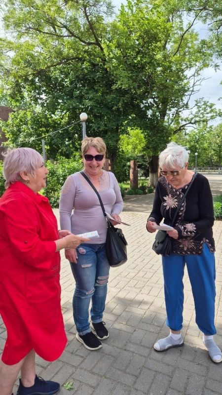 В Першотравневой центральной районной библиотеке в преддверии празднования Общероссийского дня библиотек прошел ряд мероприятий: В Першотравневой центральной районной библиотеке в преддверии празднования Общероссийского дня библиотек прошел ряд мероприятий: