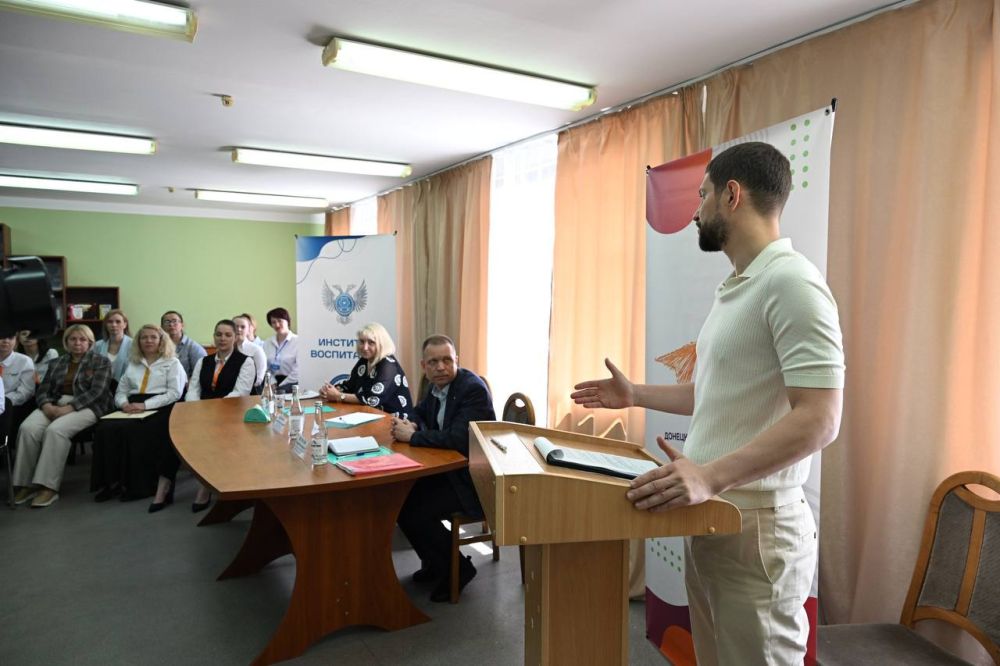 Александр Волошин: #Работа_в_Республике. Второй день работы в Республике посвятил образованию и развитию молодежи – самым главным инвестициям в будущее Побывал в Донецком политехническом колледже – учреждении с почти... Александр Волошин: #Работа_в_Республике. Второй день работы в Республике посвятил образованию и развитию молодежи – самым главным инвестициям в будущее Побывал в Донецком политехническом колледже – учреждении с почти...