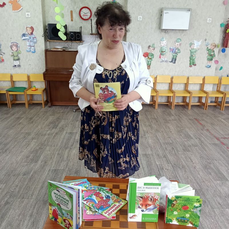 Краски солнечного лета. Лето – это самая прекрасная, увлекательная, самая долгожданная пора для детей Краски солнечного лета. Лето – это самая прекрасная, увлекательная, самая долгожданная пора для детей