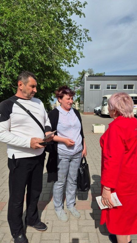 В Першотравневой центральной районной библиотеке в преддверии празднования Общероссийского дня библиотек прошел ряд мероприятий: В Першотравневой центральной районной библиотеке в преддверии празднования Общероссийского дня библиотек прошел ряд мероприятий: