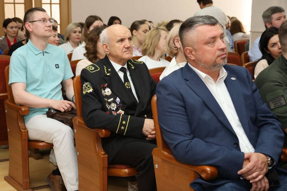 Донбасс станет центром инноваций: В ДНР открылся форум по развитию промышленности и экономики Донбасс станет центром инноваций: В ДНР открылся форум по развитию промышленности и экономики