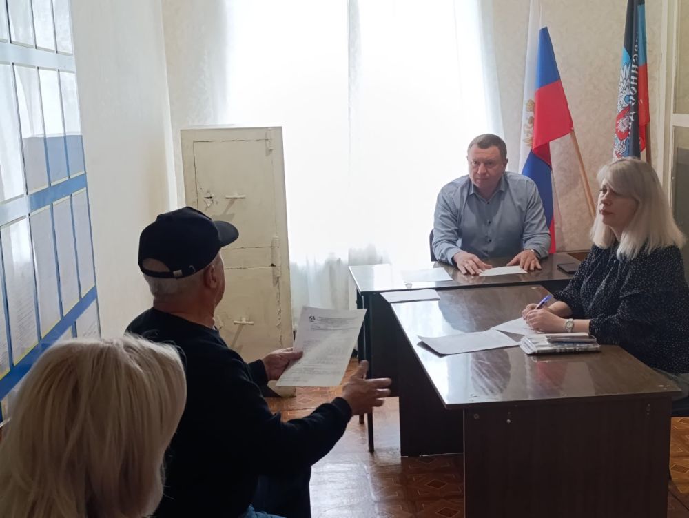 Глава Снежного ответил на вопросы жителей Глава Снежного ответил на вопросы жителей