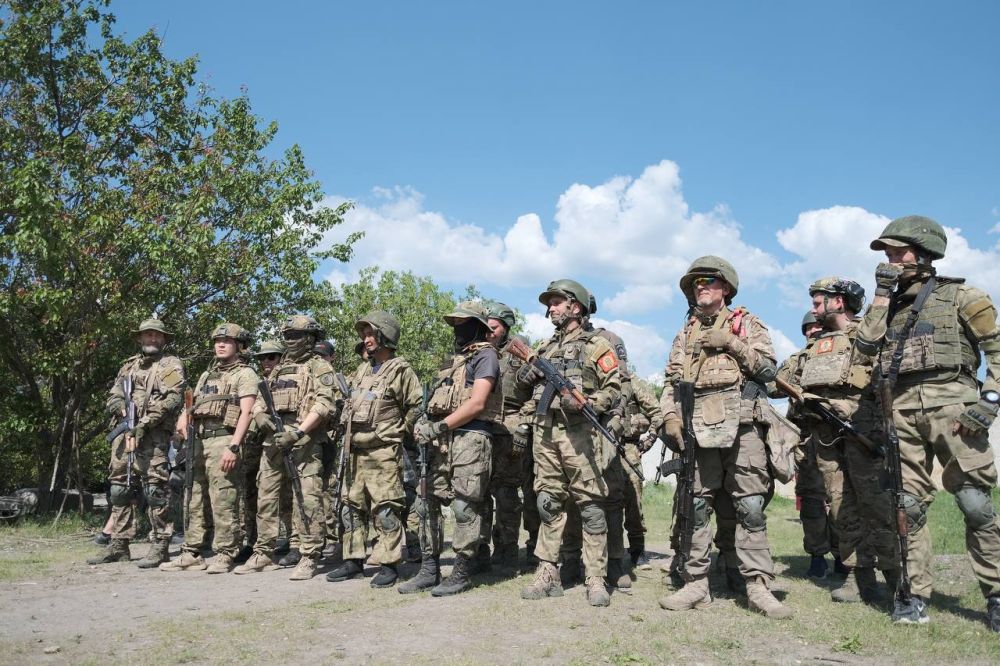 Организовали очередной пресс-тур для иностранных журналистов и блогеров на Донбасс Организовали очередной пресс-тур для иностранных журналистов и блогеров на Донбасс