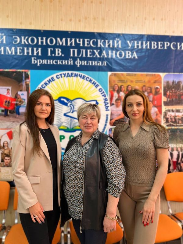 Делегация ДонНУЭТ 22 мая посетила площадку индустриального партнера группы компаний «Раздолье» Игоря Тительмана Делегация ДонНУЭТ 22 мая посетила площадку индустриального партнера группы компаний «Раздолье» Игоря Тительмана