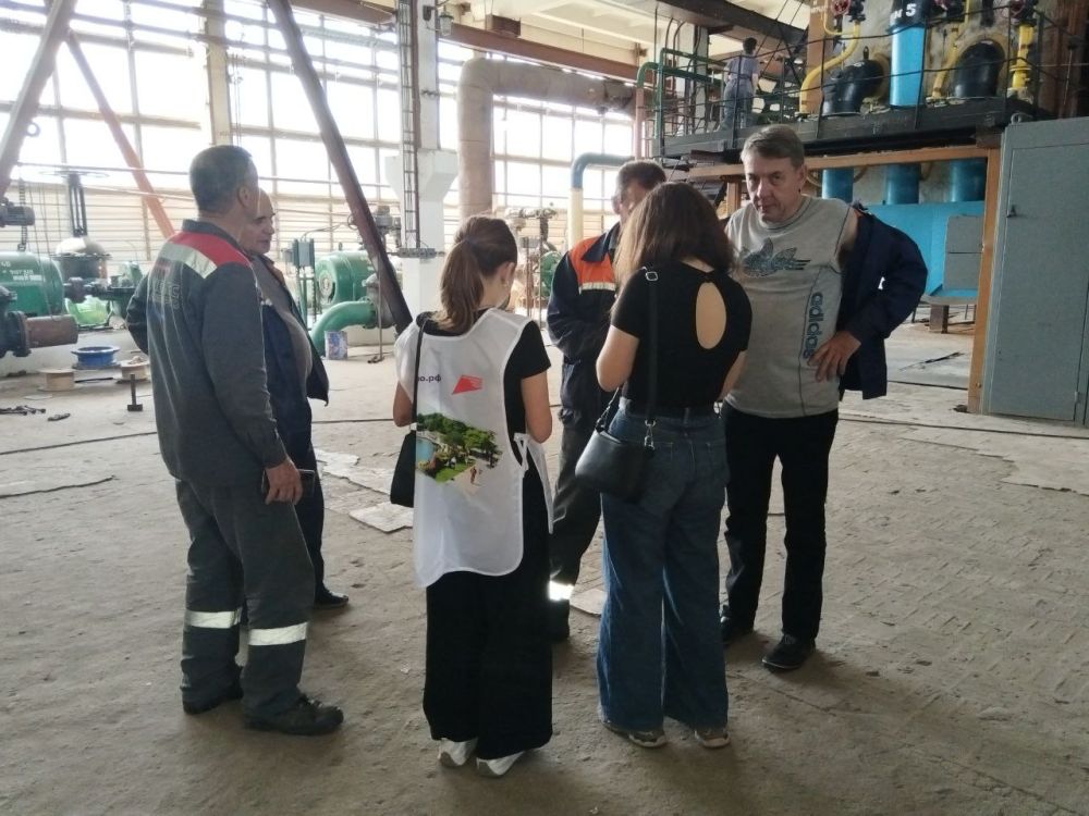 Волонтеры помогают жителям Кировского в голосовании за благоустройство общественных пространств Волонтеры помогают жителям Кировского в голосовании за благоустройство общественных пространств