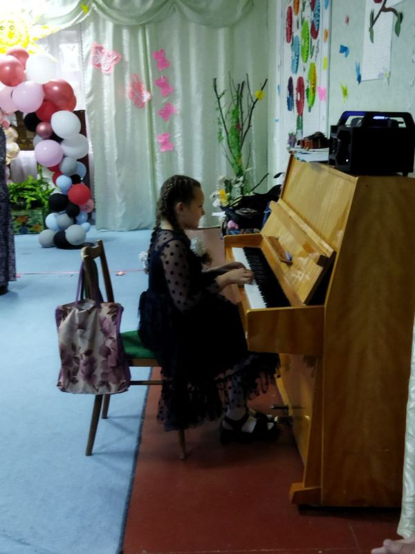 В Кировском прошел концерт ко Дню защиты детей В Кировском прошел концерт ко Дню защиты детей