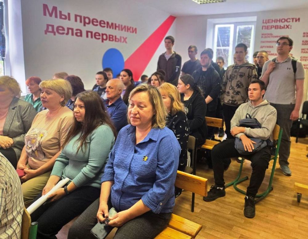 Сергей Желновач: Исполнительный секретарь местного отделения партии "Единая Россия" Оксана Козлова совместно с секретарем первичного отделения "№ 121" Викторией Бориснеко провели встречу с трудовым коллективом Филиала...