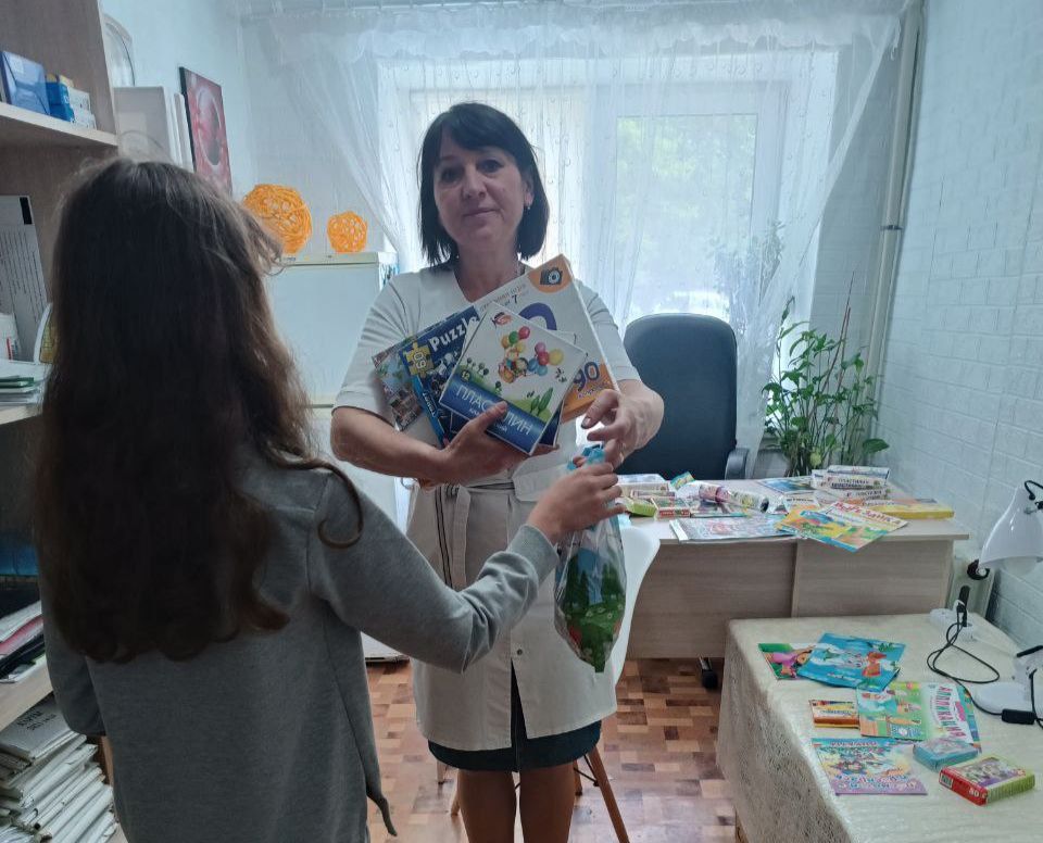 Предпраздничная доброта: Активисты "Единой России" организовали сбор подарков для маленьких пациентов ко Дню защиты детей Предпраздничная доброта: Активисты "Единой России" организовали сбор подарков для маленьких пациентов ко Дню защиты детей