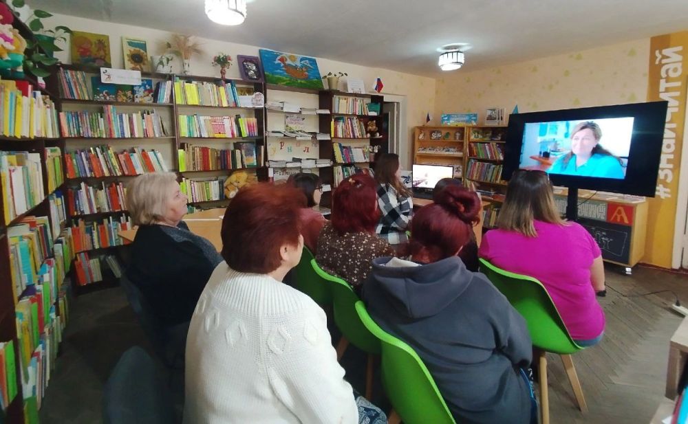 30 мая 2025 года активисты Женского движения партии Единая Россия, работники Центральной городской детской библиотеки и библиотеки-филиала №3 организовали специальный кинопоказ документального фильма Ольги Ажнакиной «Я-МАМА» 30 мая 2025 года активисты Женского движения партии Единая Россия, работники Центральной городской детской библиотеки и библиотеки-филиала №3 организовали специальный кинопоказ документального фильма Ольги Ажнакиной «Я-МАМА»