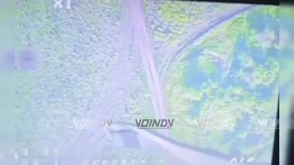 Операторы БпЛА 36 общевойсковой армии группировки "Восток" дистанционно заминировали участок дороги на Шахтерском направлении