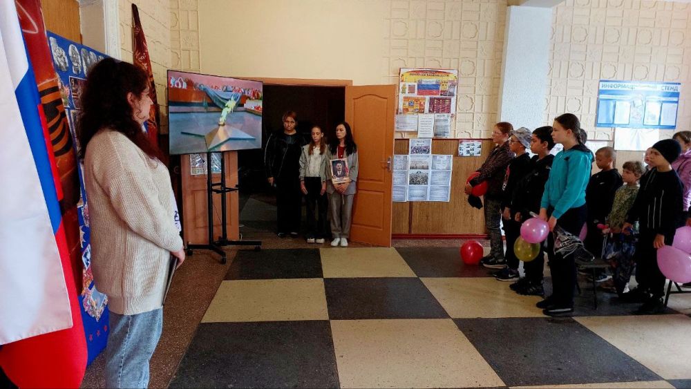 В рамках партийного проекта #ИсторическаяПамять, приуроченного к году Защитника Отечества, МБУ «Рыбинский СДК» совместно с ГБОУ «Рыбинская Школа Волновахского М.О.» в рамках договора о сотрудничестве, повторно организовали... В рамках партийного проекта #ИсторическаяПамять, приуроченного к году Защитника Отечества, МБУ «Рыбинский СДК» совместно с ГБОУ «Рыбинская Школа Волновахского М.О.» в рамках договора о сотрудничестве, повторно организовали...