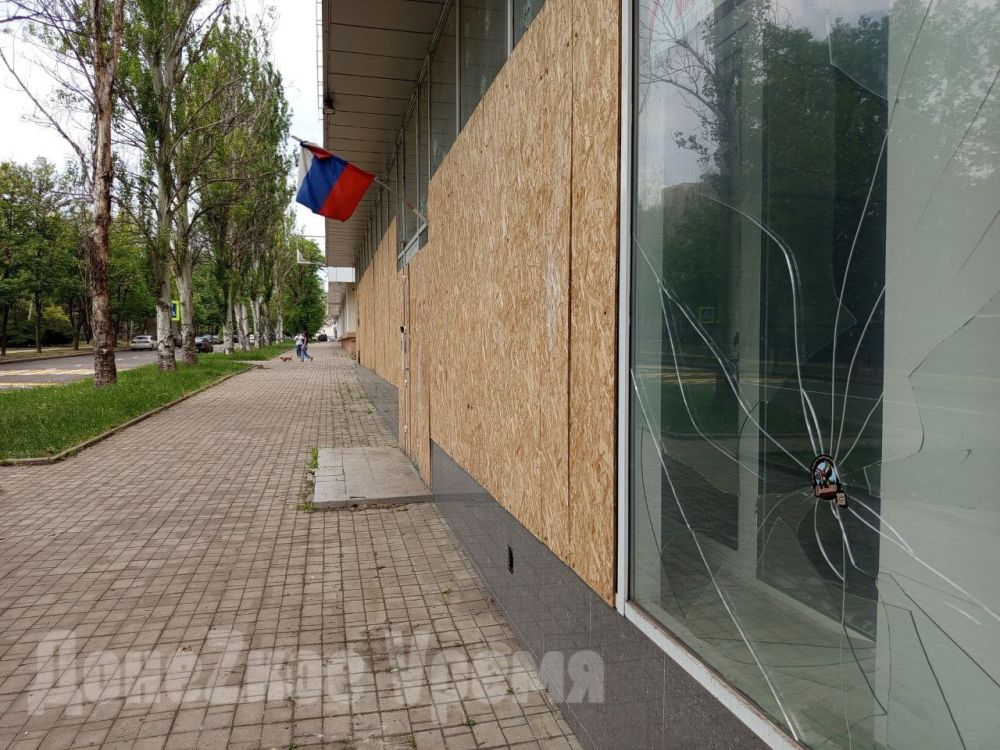 “Шестой взрыв стал смертельным”: в Донецке появилось граффити в память о 12-летней балерине “Шестой взрыв стал смертельным”: в Донецке появилось граффити в память о 12-летней балерине