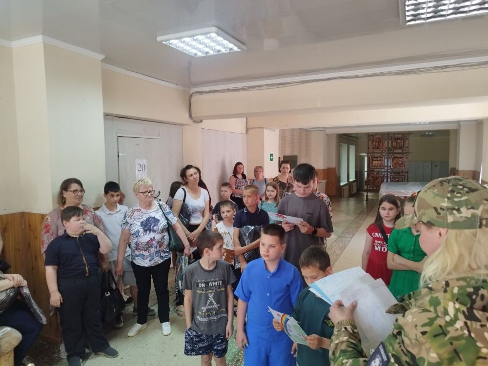 Поздравили детей погибших ополченцев с Днём защиты детей Поздравили детей погибших ополченцев с Днём защиты детей