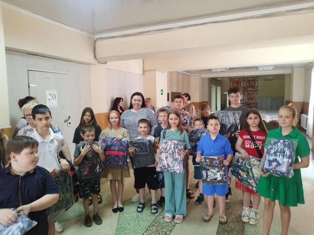 Поздравили детей погибших ополченцев с Днём защиты детей