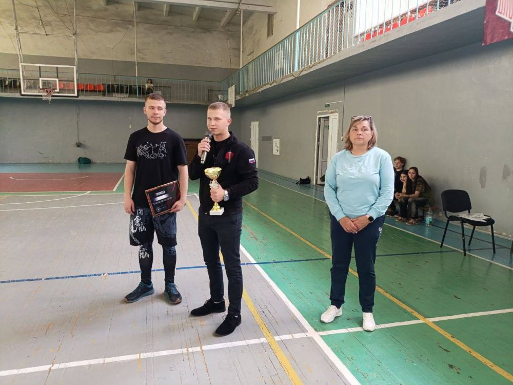 1 июня на базе СК Трубник РОО Народная Дружина провела Соревнование по волейболу среди НКО г.о. Харцызк, приуроченное ко Дню защиты детей 1 июня на базе СК Трубник РОО Народная Дружина провела Соревнование по волейболу среди НКО г.о. Харцызк, приуроченное ко Дню защиты детей