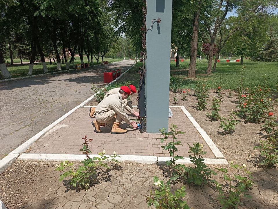 Их жизни забрала война: В Горловке прошла акция «Ангелы Донбасса» Их жизни забрала война: В Горловке прошла акция «Ангелы Донбасса»