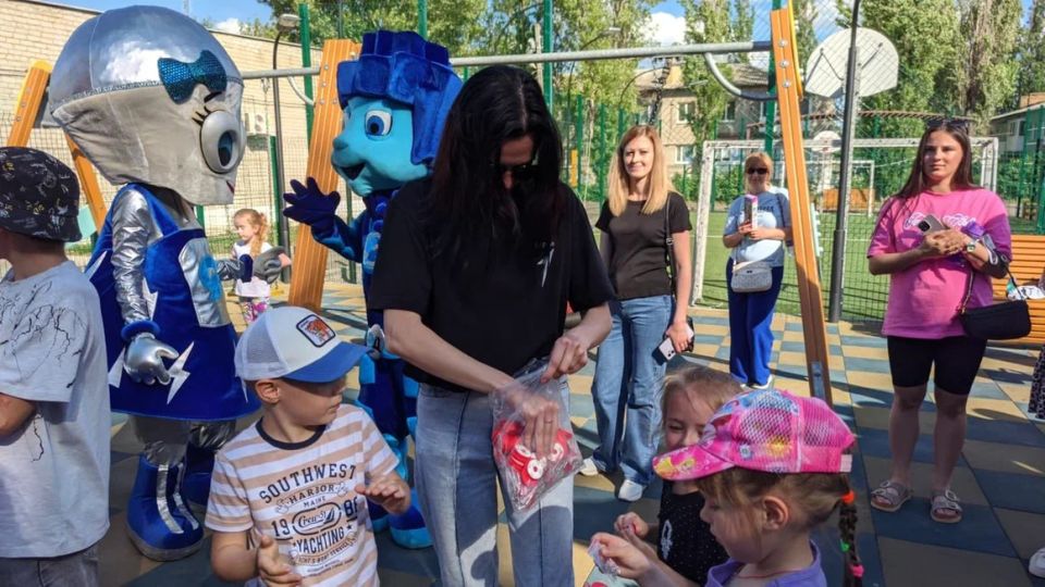 Николай Михайлов: В Старобешево прошел праздник «Ура! Зажигайте, детвора!» Николай Михайлов: В Старобешево прошел праздник «Ура! Зажигайте, детвора!»