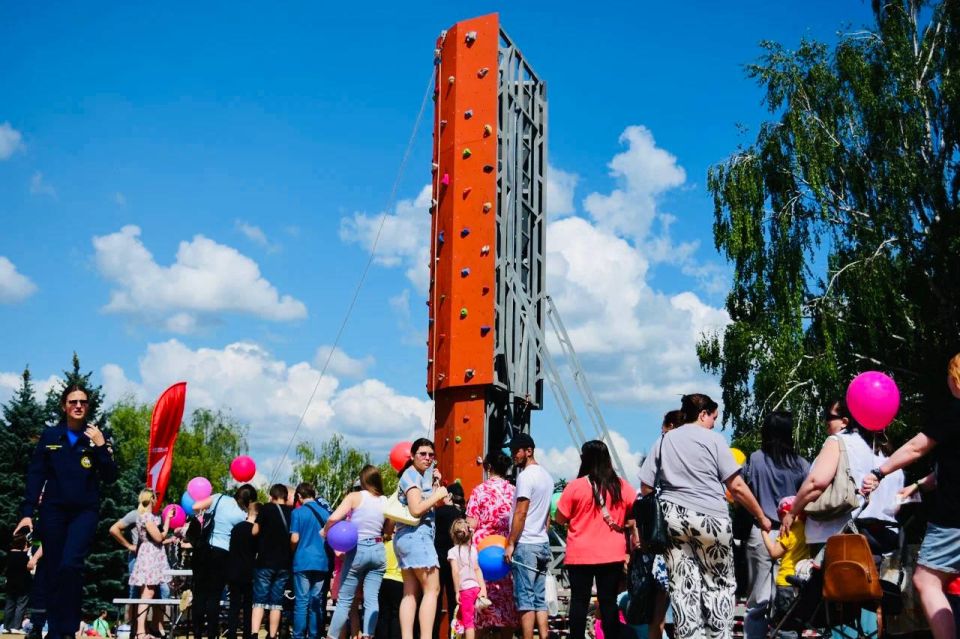 Встречаем первый день лета на высоте! Встречаем первый день лета на высоте!