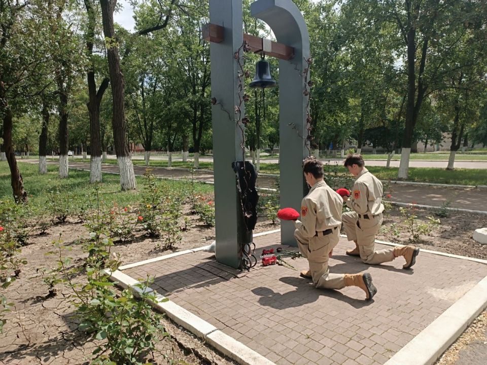 Их жизни забрала война: В Горловке прошла акция «Ангелы Донбасса» Их жизни забрала война: В Горловке прошла акция «Ангелы Донбасса»
