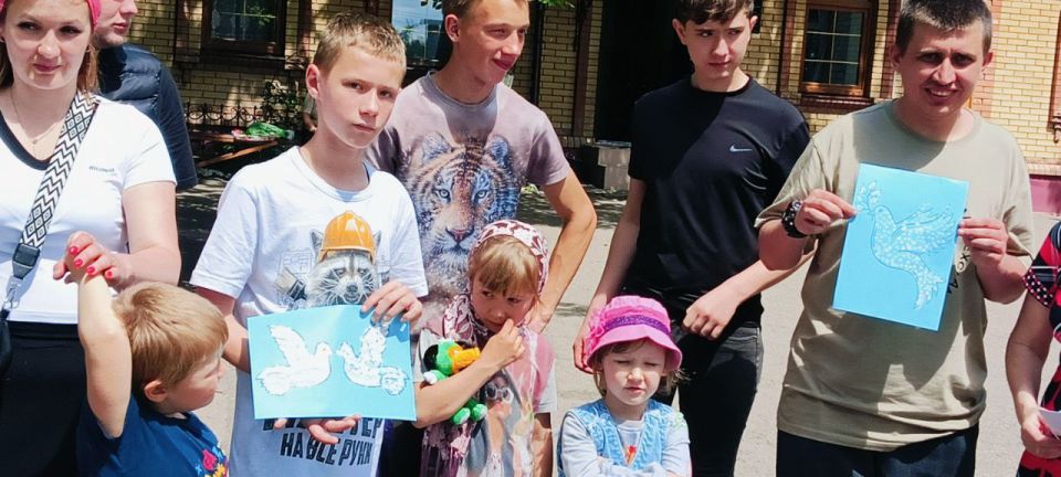 Юрий Будрин: Сегодня, 01 июня 2025 года, в рамках проекта "Крепкая Семья", реализуемого Единой Россией, в Кировском районе города Донецка в мкр Юрий Будрин: Сегодня, 01 июня 2025 года, в рамках проекта "Крепкая Семья", реализуемого Единой Россией, в Кировском районе города Донецка в мкр