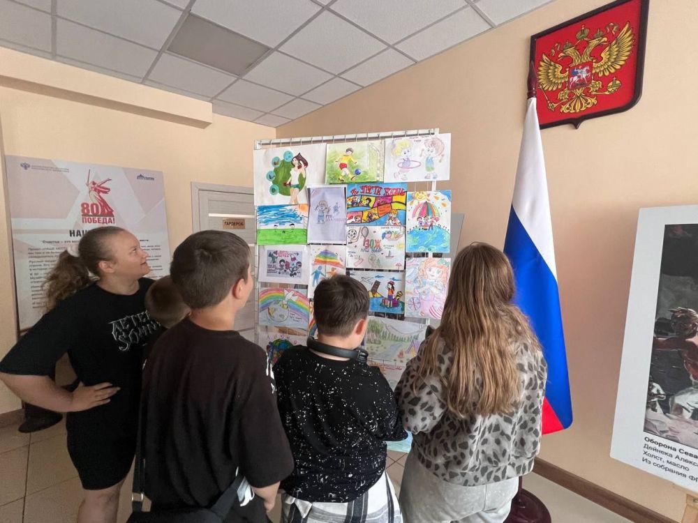 1 июня прошла выставка детских рисунков на тему «Мы за здоровый образ жизни» посвященная Международному Дню защиты детей 1 июня прошла выставка детских рисунков на тему «Мы за здоровый образ жизни» посвященная Международному Дню защиты детей