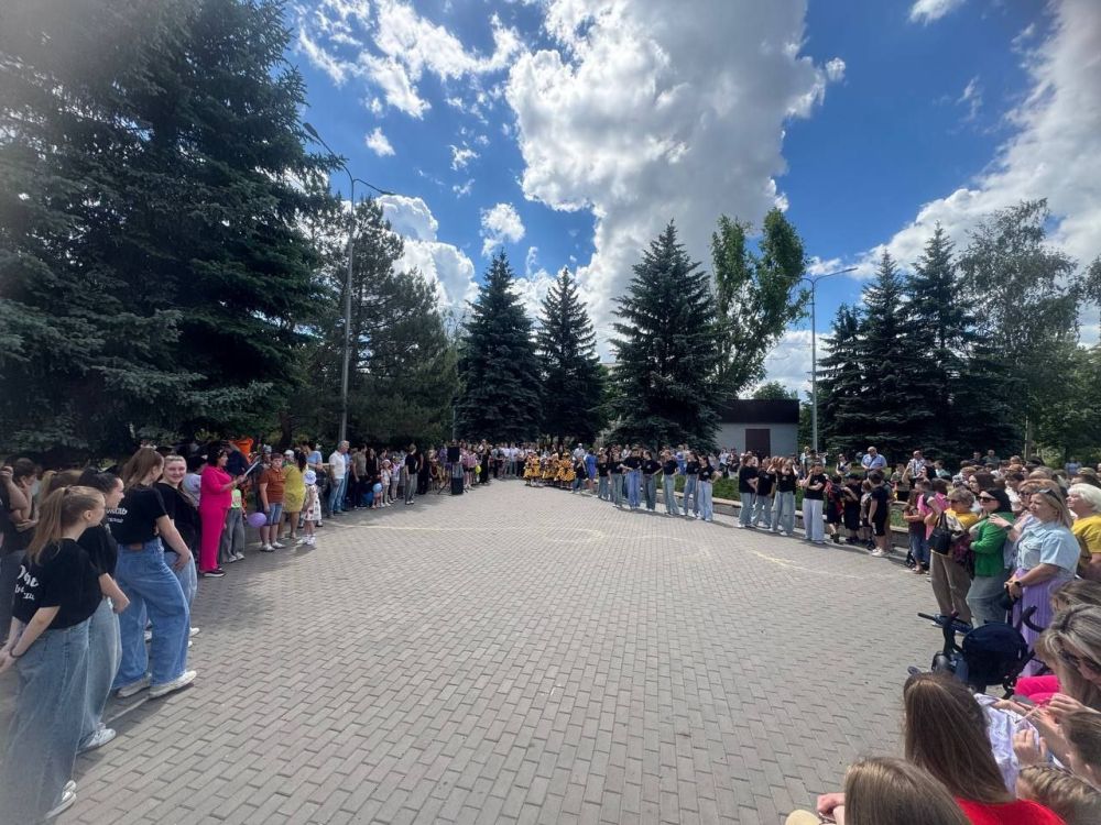 В Ждановке прошел праздник ко Дню защиты детей В Ждановке прошел праздник ко Дню защиты детей